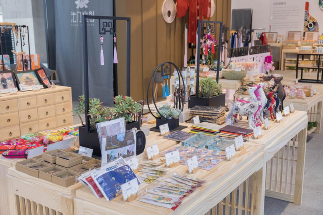 法門文創(chuàng)中心開啟藝術(shù)新篇章，千余款文創(chuàng)產(chǎn)品引領(lǐng)工藝新風(fēng)尚